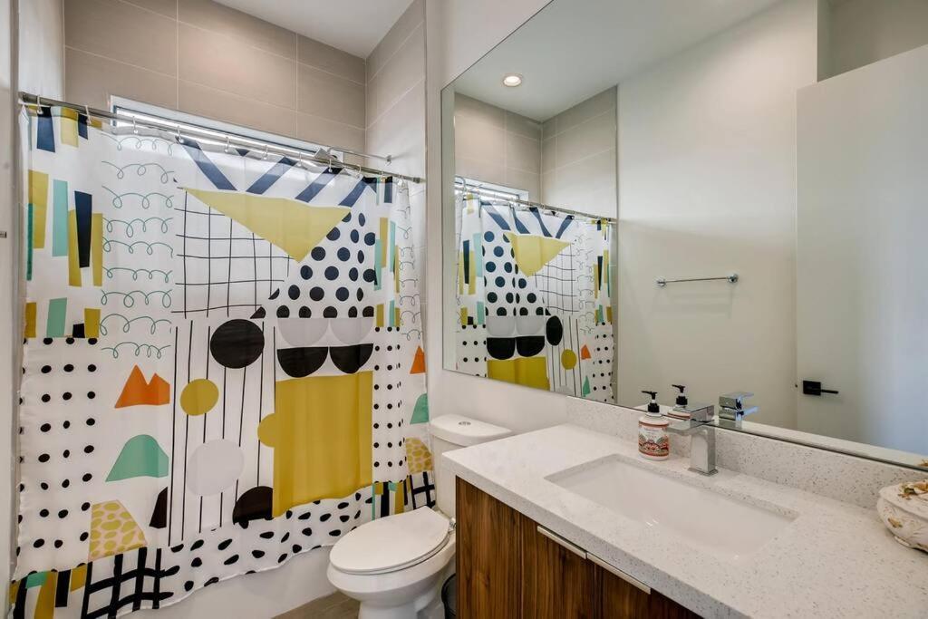 4 Story Home Mins To Downtown Houston With City Views Dış mekan fotoğraf