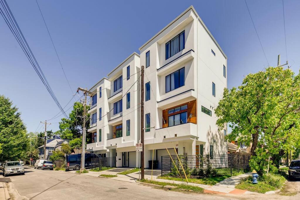 4 Story Home Mins To Downtown Houston With City Views Dış mekan fotoğraf
